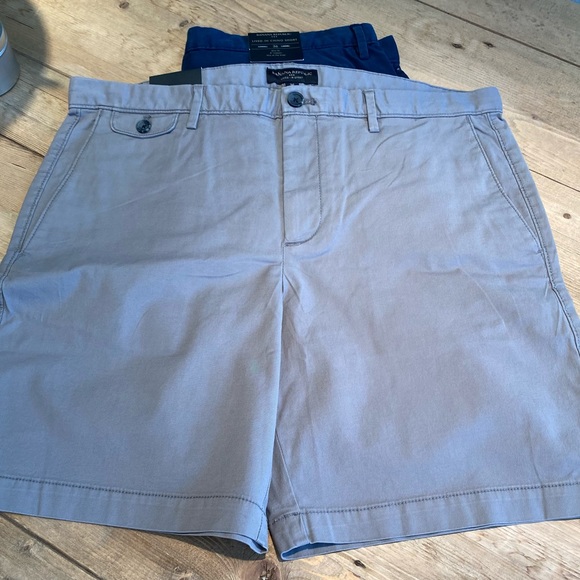 Banana Republic Lived-In chino shorts (2 pair, Grey/Navy) - Picture 2 of 8